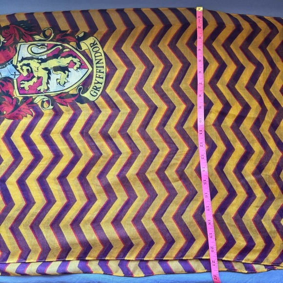 Harry Potter unisex infinity scarf gryffindor yellow & red - Picture 5 of 5